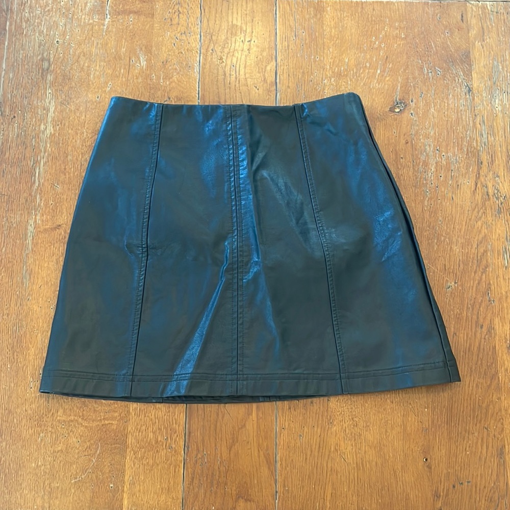 ALYA Black Leather Mini Skirt
